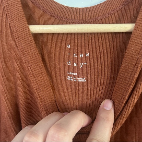 a new day Rust Ribbed Tank Top Bodysuit Casual Comfy Neutral Large - Picture 3 of 7